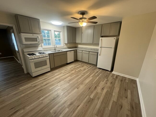 Photo - 96 N Halsey Rd