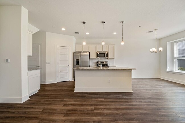 Building Photo - Picturesque 3 Bedroom, 2.5 Bath, 2-Story Home