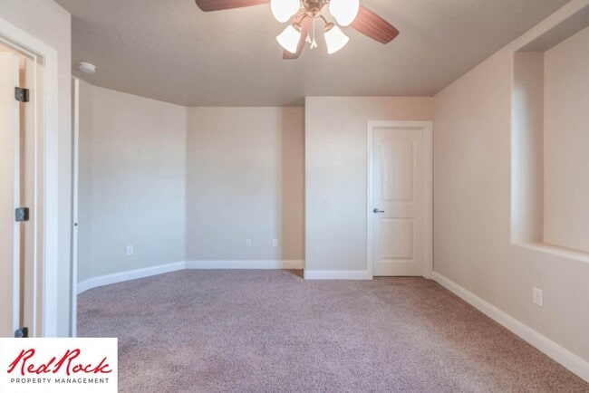 Photo - 3 Bedroom Townhome In Southgate Community