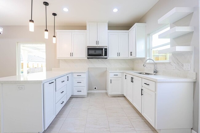 Photo - 918 N Blair Ave