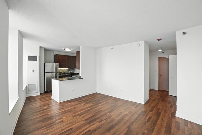 Photo - 526 N Kingsbury St