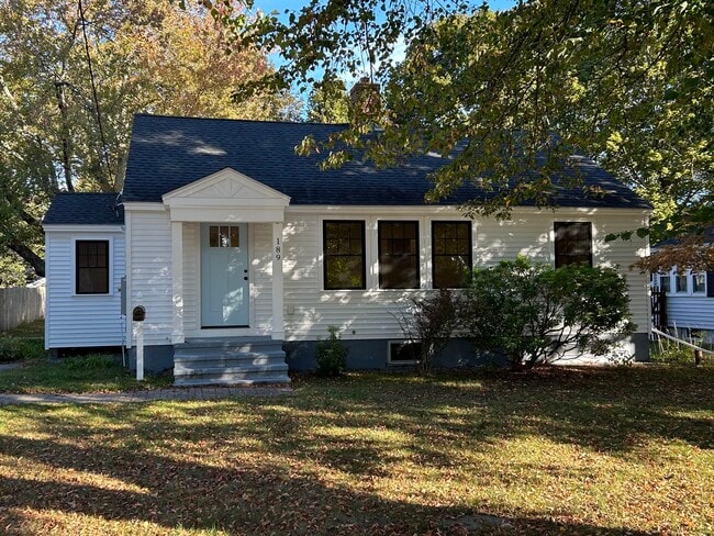 Building Photo - 189 Colonial Dr