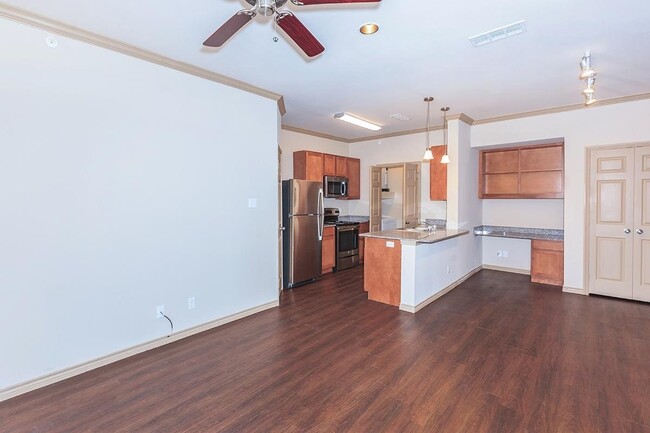 Photo - 1100 S Stewart Blvd