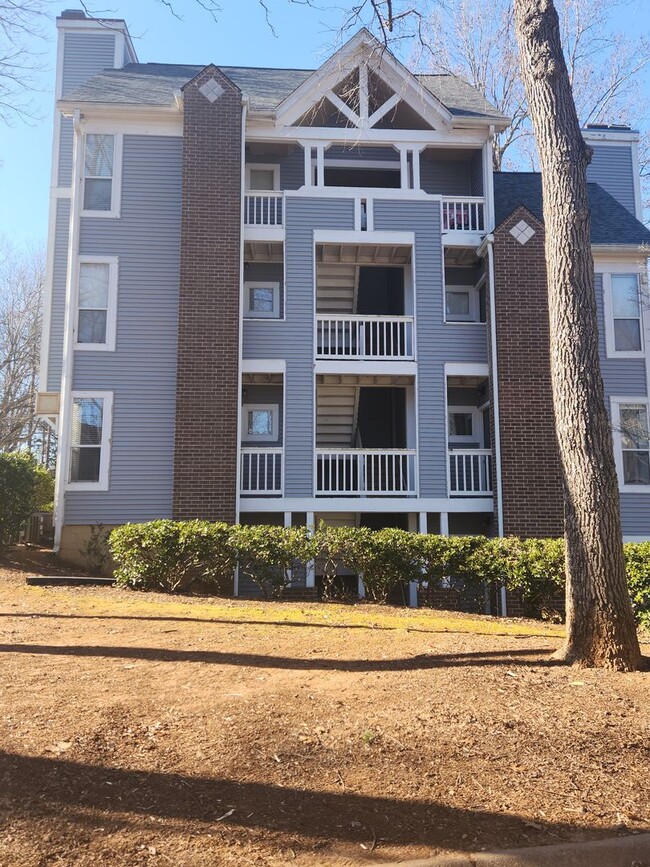 1 Bedroom Condo in Eastover - 1 Bedroom Condo in Eastover