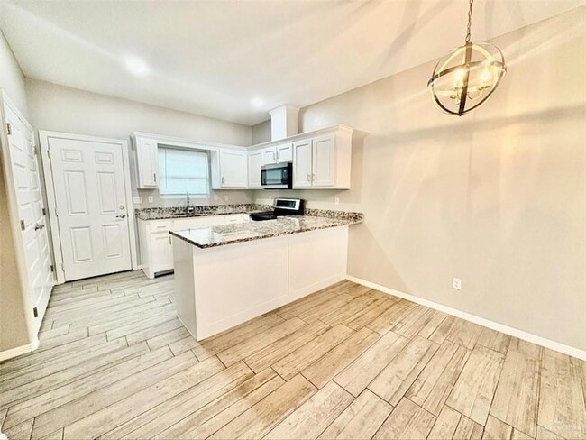 Photo - 1719 Davenport St Unit 4