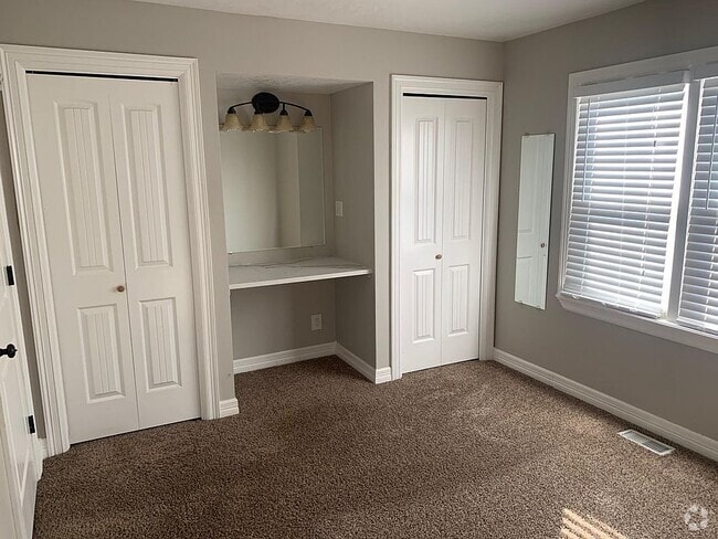 Building Photo - 3720 W Meadow Dr Rental