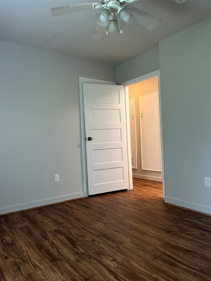 Photo - 206 S Market St