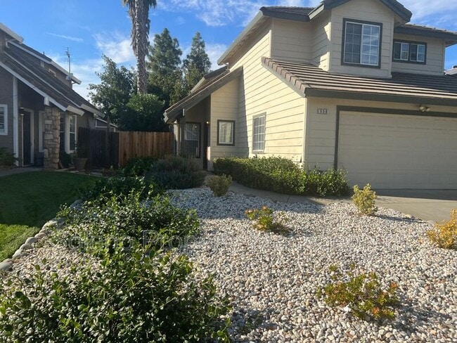 Photo - 556 Regency Cir