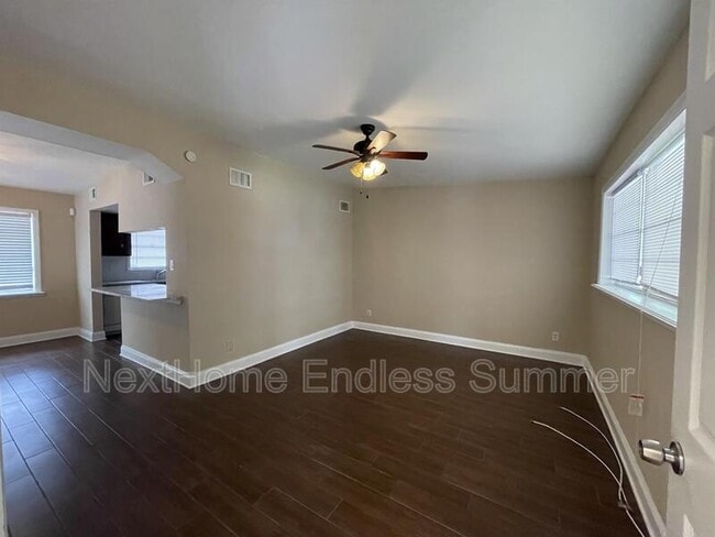 Photo - 2226 Leon Rd