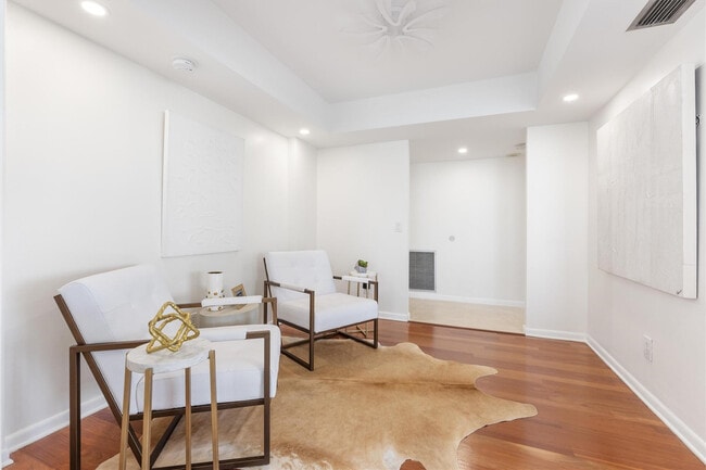 Photo - 2851 NE 183rd St