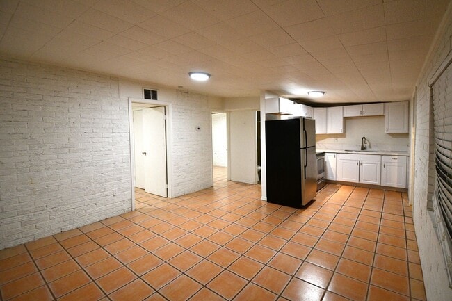 Photo - 190 W Adamsville Rd Unit 1