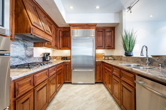 Photo - 109 W Montecito Wy