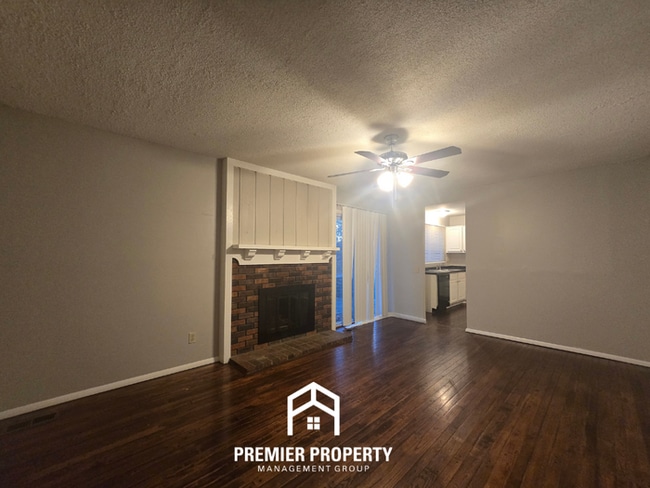 Photo - 11930 Kingshead Dr