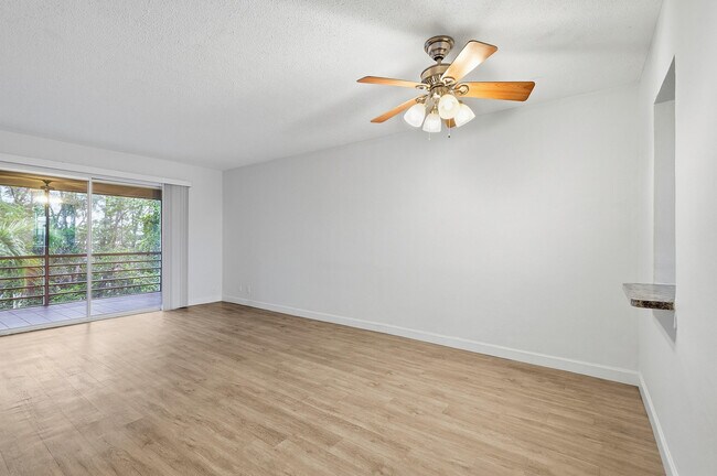 Photo - 1400 NE 57th St Unit 304