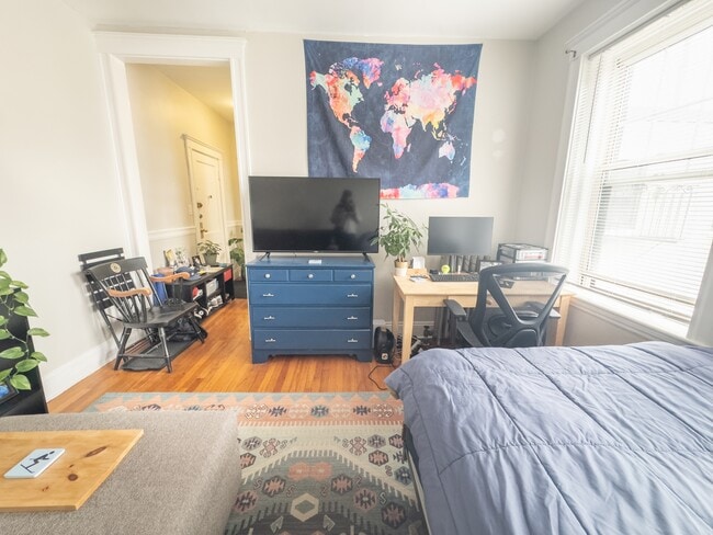 Photo - 1572 Commonwealth Avenue