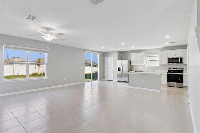 Photo - 1087 Silverlake Blvd