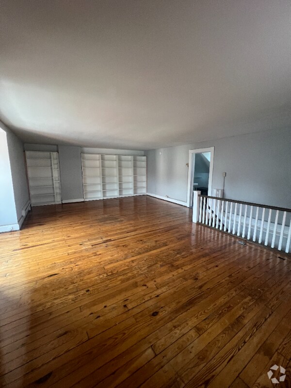 Building Photo - 124-126 Greene St Rental