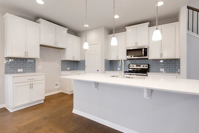 Photo - 3240 E Whitestone Blvd