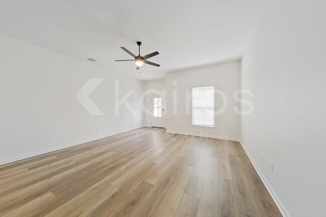 Photo - 105 Hendrix Rd