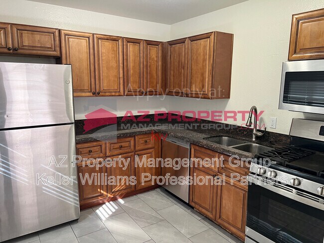 Photo - 207 S 3rd St