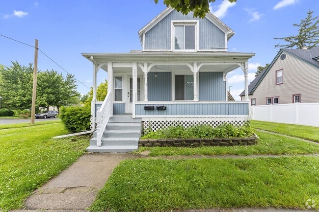 Building Photo - 2474 4th St Rental