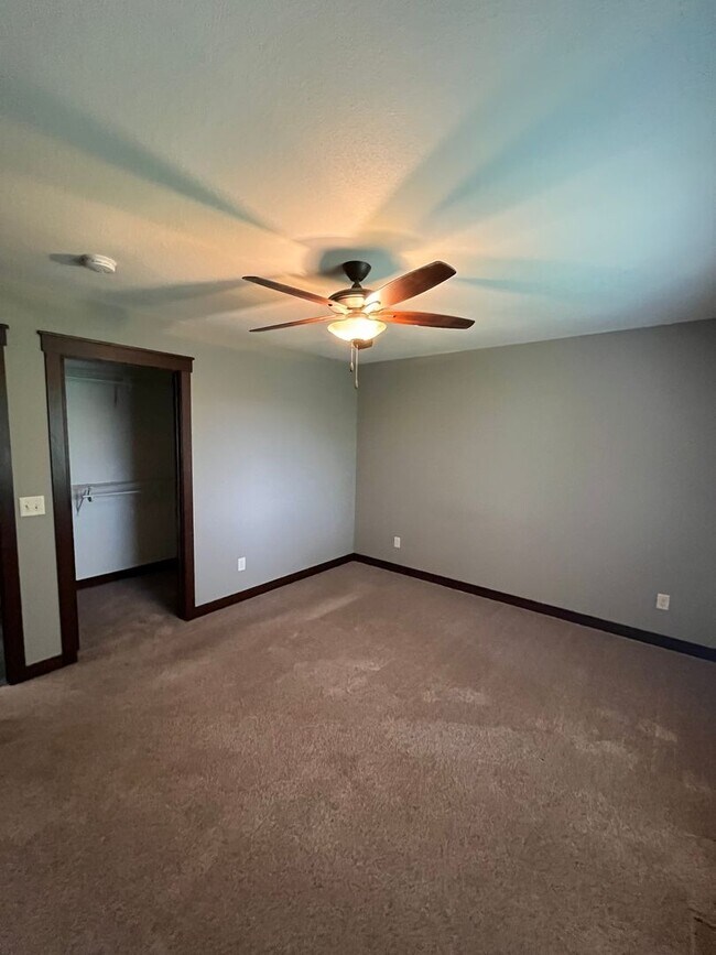 Photo - 3302 White Oak Ln