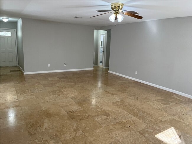 Photo - 2402 Fawnwood Ln