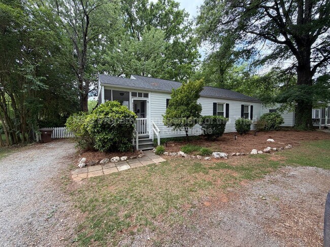 Photo - 2331 W Cornwallis Dr