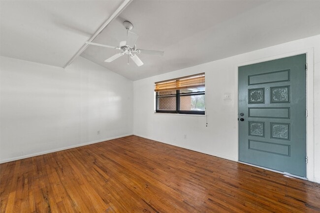 Photo - 308 Catalina Dr