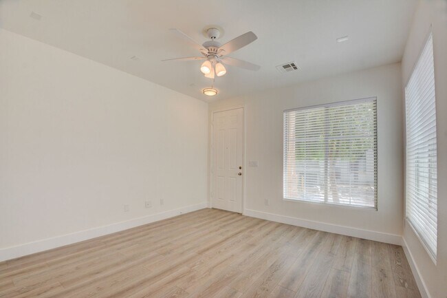 Photo - 2 Story 2 Bedroom Gated Community Amazing Location