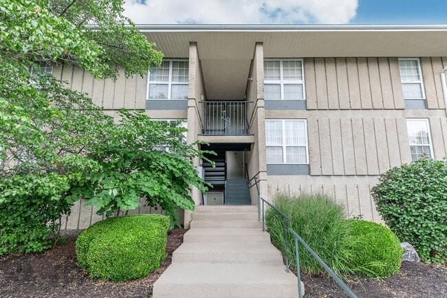 Lansing West Apartments