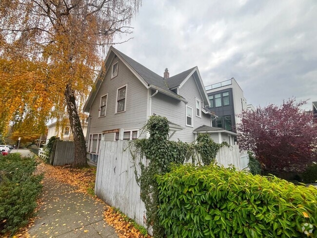 Building Photo - Prospect Unit 1-Upper Rental