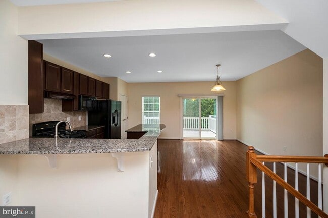 Photo - 4604 Alliance Way