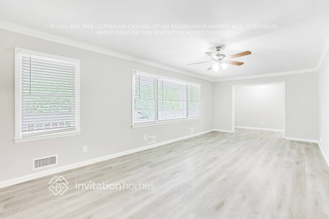 Photo - 2550 Greenwood Cir