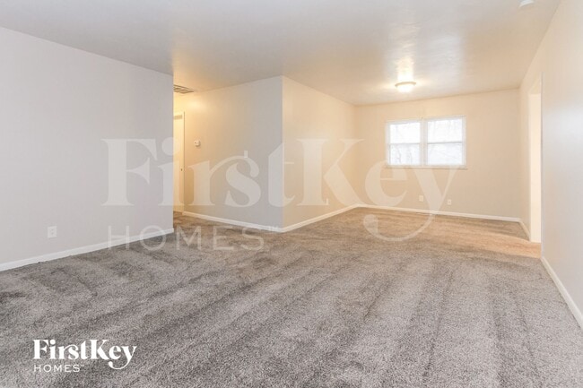 Photo - 324 Hopkins Rd