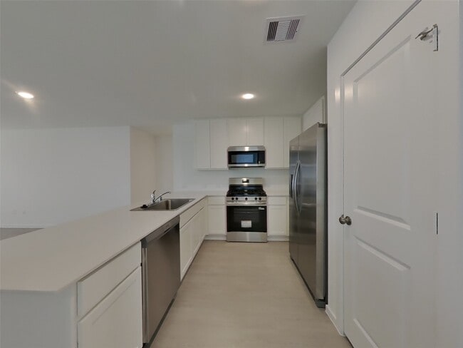 Building Photo - 13023 Shells Ln