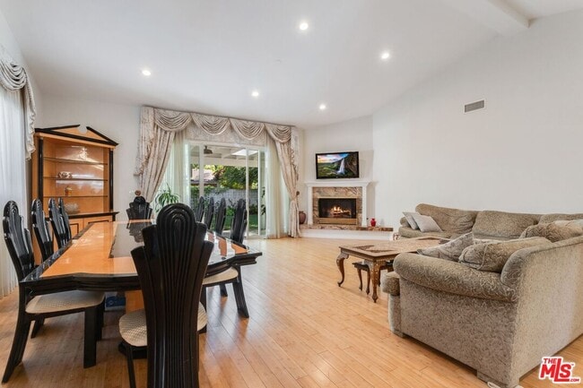 Photo - 22616 Berdon St