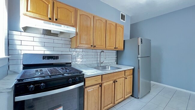 Photo - 66 Read St Unit 1A