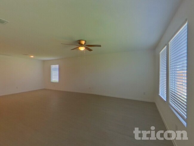 Photo - 1632 Baugh St