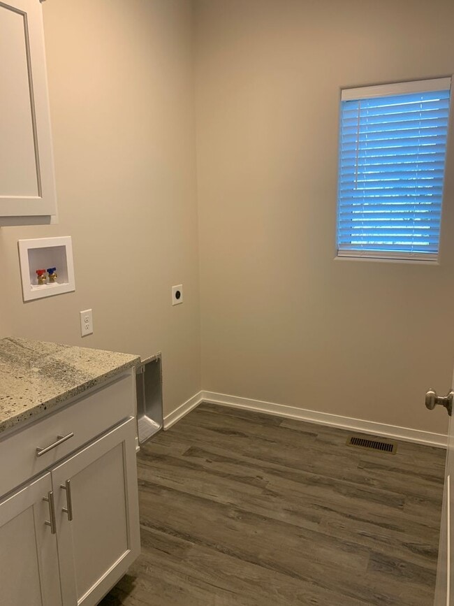Photo - Beautiful 4 bedroom Walkout Ranch Townhome in South Lincoln