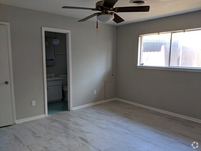 Building Photo - 5478 Birdwood Rd Rental