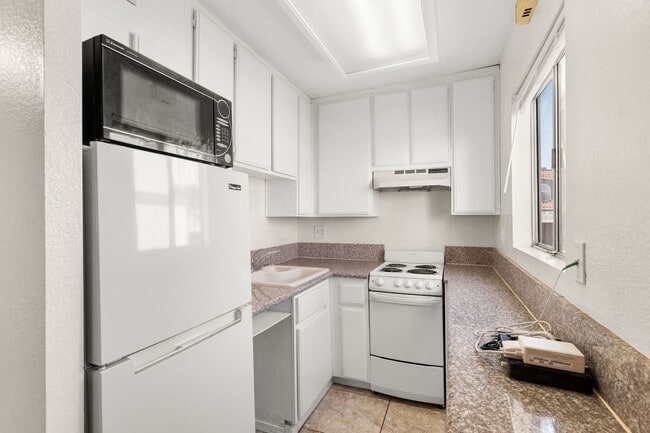 Photo - Studio Condo