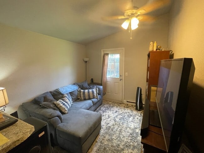 Photo - 813.5 E 57th St Unit 813.5
