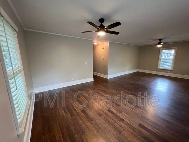 Photo - 1525 Browns Ave