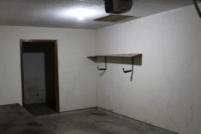 Photo - 3-bedroom house close to tech!