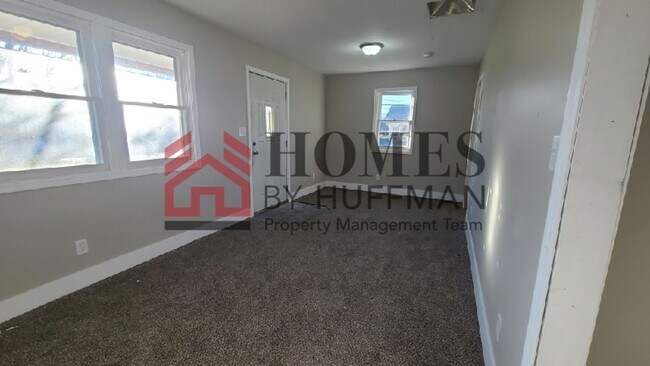 Photo - 3 Bedroom House | Two Baths | Westside