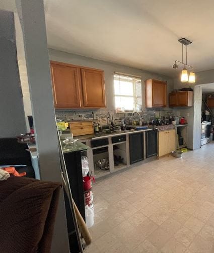 Photo - 211 Allen St