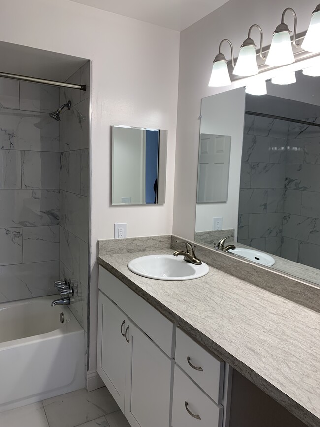 Whethersfield Apartments Bloomfield Hills, MI