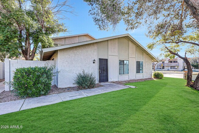 Photo - 1001 N Granite Reef Rd