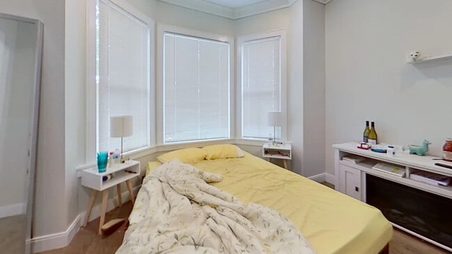 Photo - 52 Babcock St